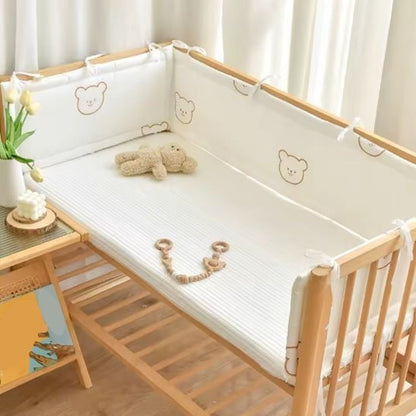 Magnifique tour de lit tête ourson mignon
