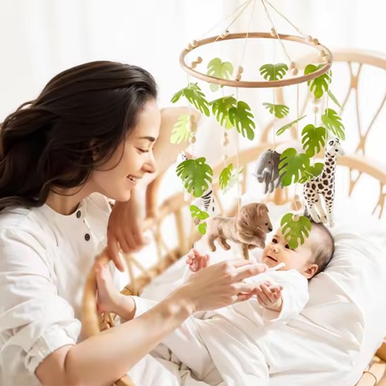 Mobile bébé  safari avec maman et bébé