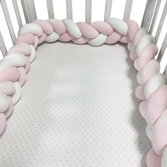 tresse de lit bebe douce et couleur rose blanc